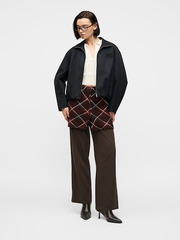 Copenhagen Studios Kevad-sügisjope, värv must