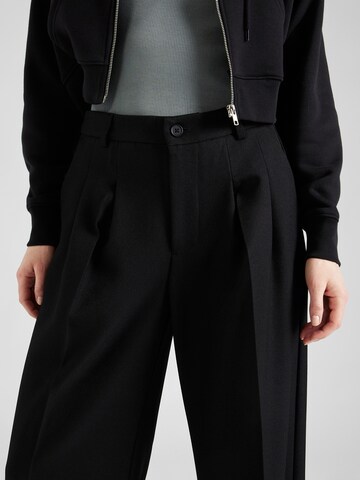 Wide leg Pantaloni con pieghe 'LAYTON' di Noisy may in nero