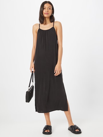 Robe d’été 'TAYLOR BIA' VERO MODA en noir