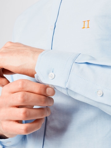 Les Deux Regular fit Button Up Shirt in Blue