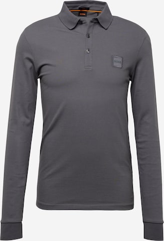 T-Shirt 'Passerby' BOSS en gris : devant