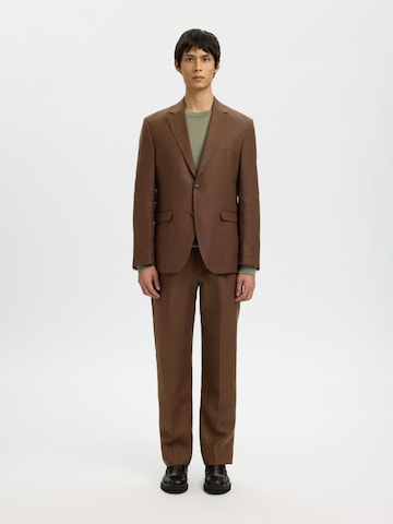 SELECTED regular Bukser med fals i brun