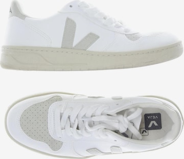 Veja Sneakers & Trainers in 36 in White: front