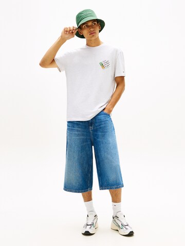 Tricou de la Tommy Jeans pe gri