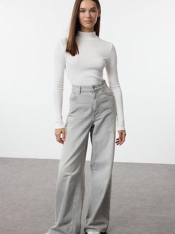 T-shirt Trendyol en blanc