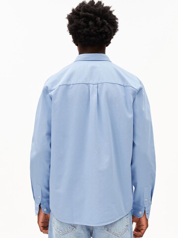 Fit confort Chemise ARMEDANGELS en bleu
