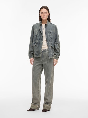 ROUGE EDIT Between-Season Jacket in Blue