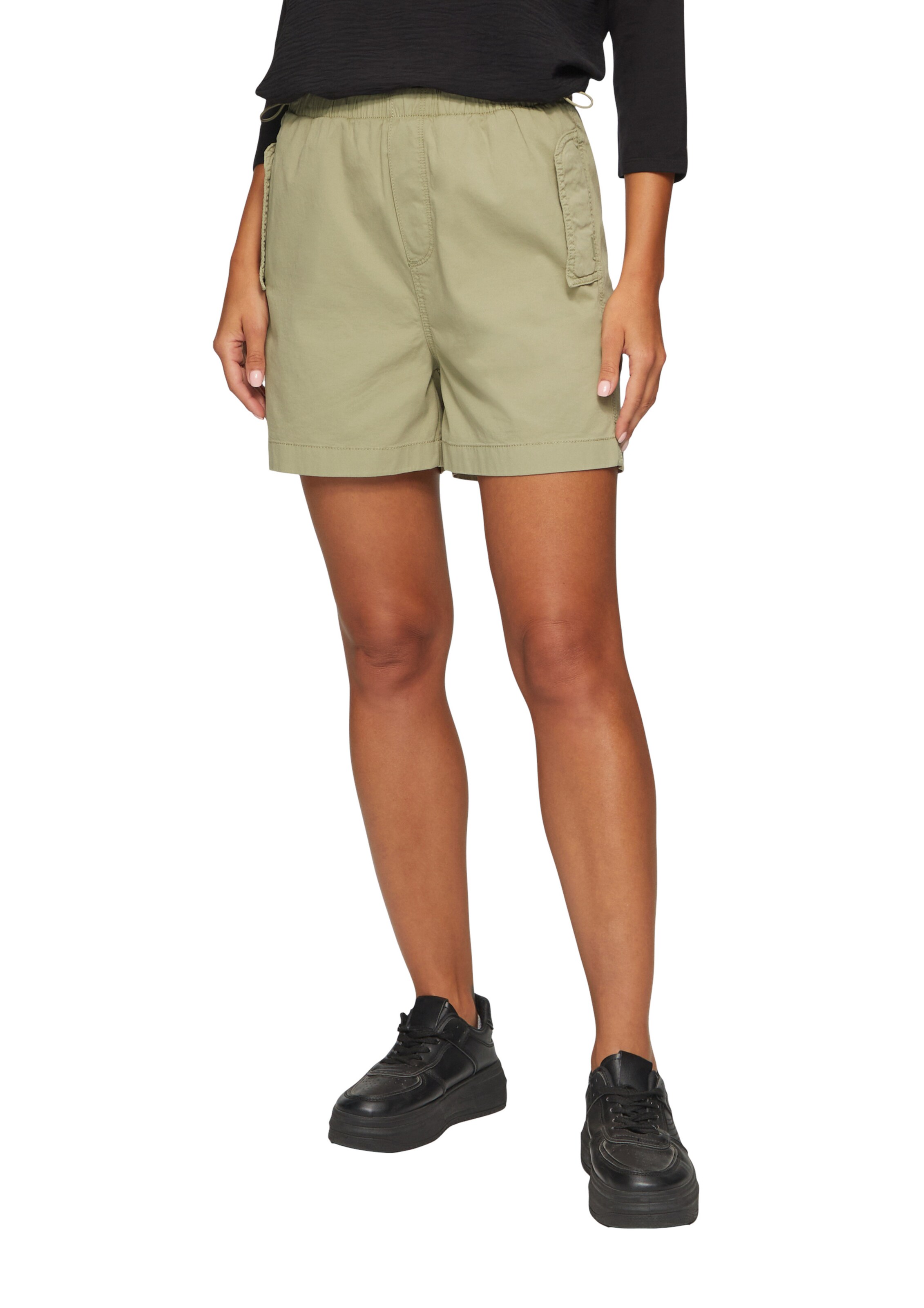 QS Regular Broek in Groen: voorkant