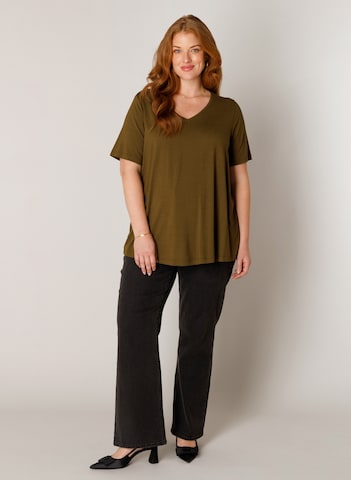BASE LEVEL CURVY Shirt in Green