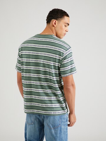 Tricou 'RED TAB' de la LEVI'S ® pe verde