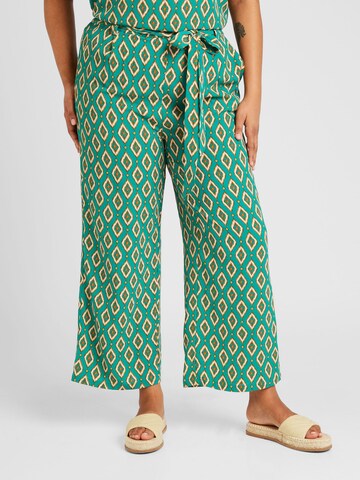 Wide Leg Pantalon 'LUX' ONLY Carmakoma en vert : devant