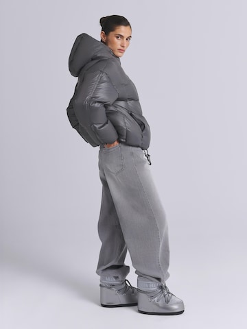AEMMI Zimní bunda 'OVERSIZED RECYLED DOWN PUFFER JACKET' – šedá