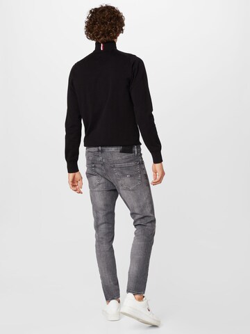 Tommy Jeans Tapered 'Jeans 'AUSTIN' in Schwarz