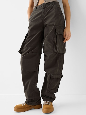 Loosefit Pantalon cargo Bershka en vert