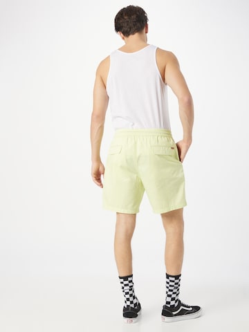 žalia LEVI'S ® Standartinis Laisvo stiliaus kelnės 'Trail Cargo Shorts  T3'