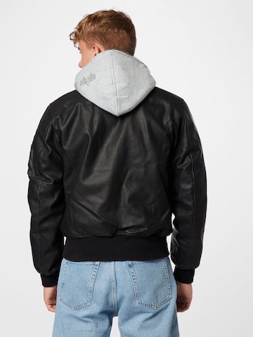 ALPHA INDUSTRIES Between-Season Jacket in Black