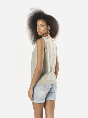 Top di KOROSHI in verde