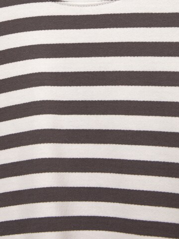 Sweat-shirt Pull&Bear en blanc