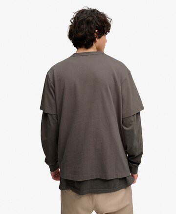 T-Shirt BENCH en gris