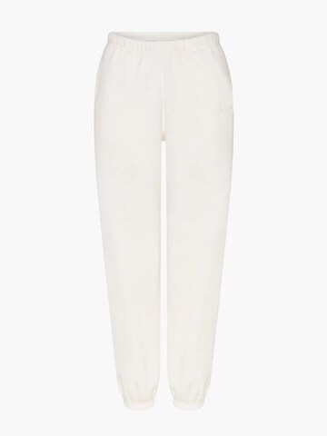 cfab (formerly creamy fabrics) Wide leg Byxa 'Everyday Carrot' i vit: framsida