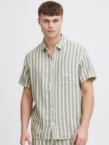!Solid Regular fit Button Up Shirt 'Fried' in Green: front