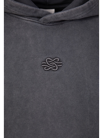 Filling Pieces Sweatshirt in Grijs