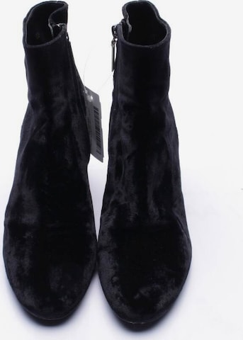 Saint Laurent Dress Boots in 38,5 in Black