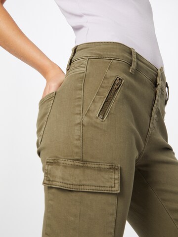 Coupe slim Pantalon cargo Cartoon en vert