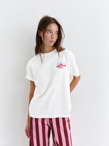 Pull&Bear Тениска в бяло: отпред