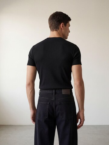 ARMIE Shirt 'The Peter Muscle' in Black