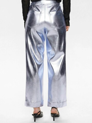 NÜMPH Regular Pants ' NUGLENDA ' in Silver