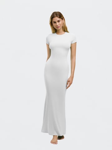 cfab by creamy fabrics Kleid 'Ribbed T-Shirt Maxikleid'‌‌‌‌‌‌‌‌ in Weiß: Vorderseite