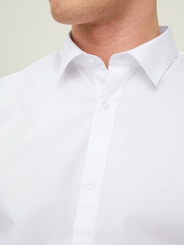 Coupe slim Chemise 'Joe' JACK & JONES en blanc