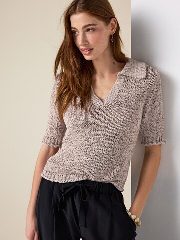 Next Trui in Beige: voorkant