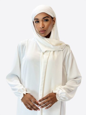 Abito di Elara in bianco