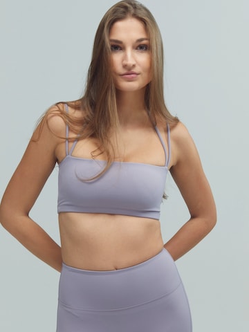 Fascia Reggiseno sportivo 'ACTIVE Bandeau Bra' di DRILLS Apparel in lilla: frontale