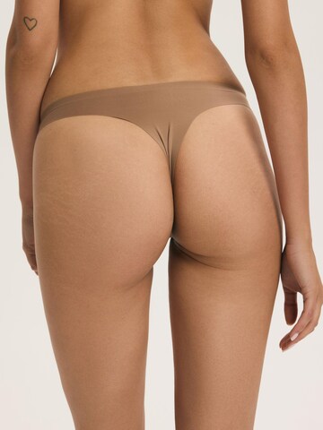 ESOTIQ - Tanga 'String Pearls im 2er Pack, nahtlos, Perlendetails, glatte Microfaser' en Mezcla de colores