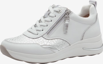 Baskets basses Tamaris en blanc : devant