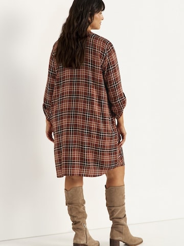 Robe Cellbes of Sweden en marron