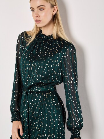Apricot Dress in Green