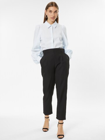 Dorothy Perkins Regular Pleat-front trousers in Black
