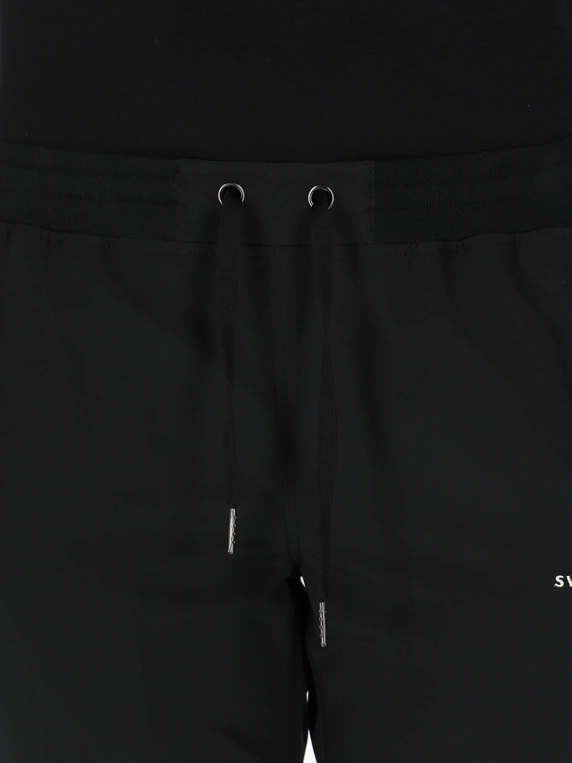 SWEDEMOUNT Regular Workout Pants in Black