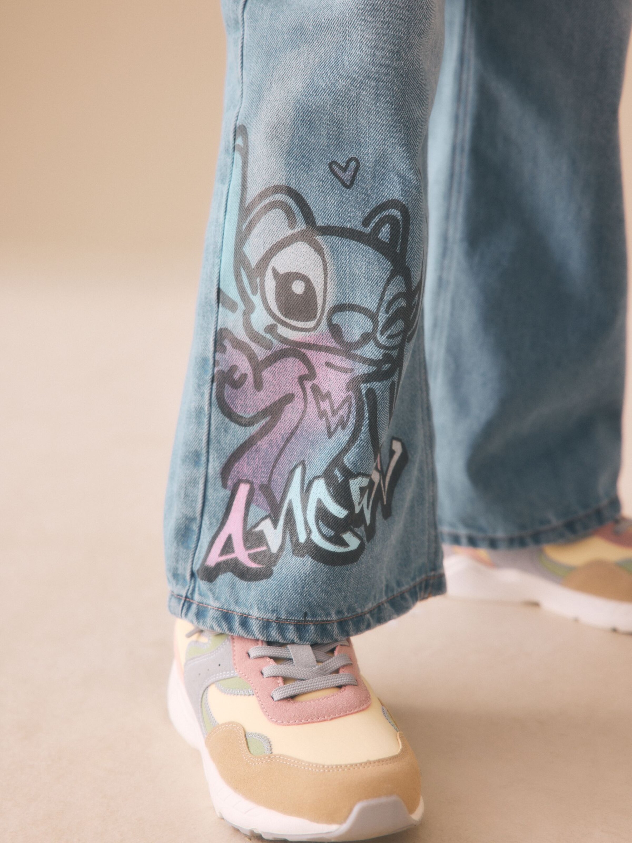 【美品】　na.e Stitch Wide Jeans Sサイズ Next Wide leg Jeans 'Disney Lilo & Stitch' pe Albastru Denim
