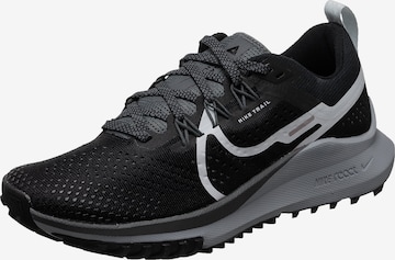 Chaussure basse 'React Pegasus Trail 4' NIKE en noir : devant