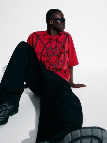 BershkaMajica 'SPIDERMAN' - crvena boja