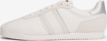 Baskets basses Tommy Jeans en beige : devant