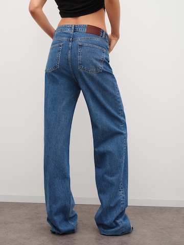 RÆRE by Lorena Rae Regular Jeans 'Anais Tall' in Blauw