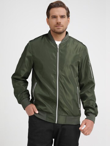 YOUTHUP Between-Season Jacket in Green: front