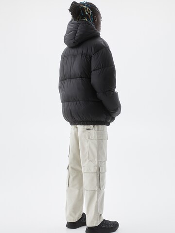 Pull&Bear Jacke in Schwarz