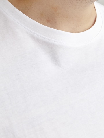 Jack & Jones Plus Bluser & t-shirts 'JJEPaulos' i hvid